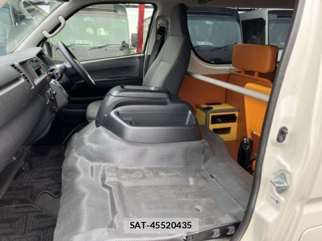 Toyota HIACE WAGON 2020-04 7219414-17