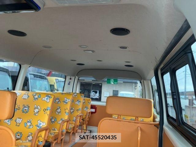 Toyota HIACE WAGON 2020-04 7219414-19