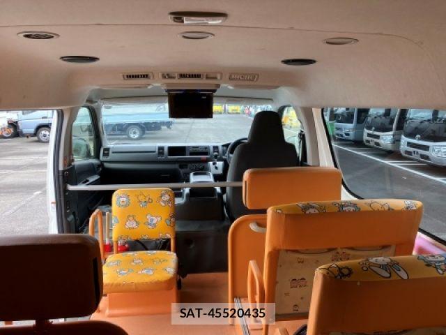 Toyota HIACE WAGON 2020-04 7219414-25