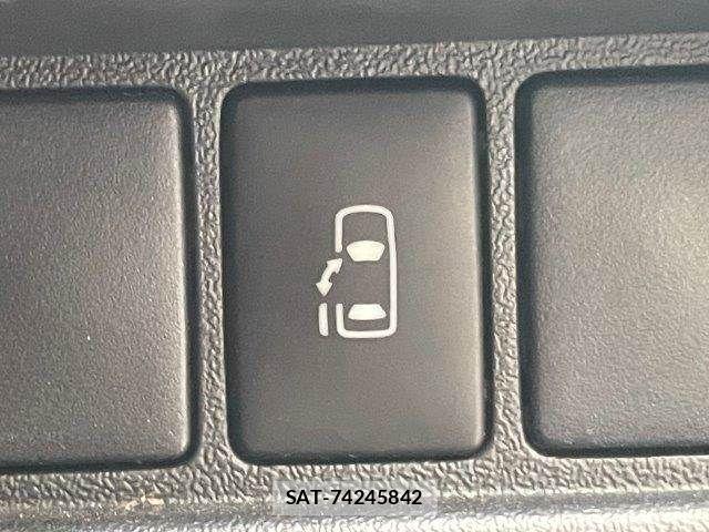 Toyota HIACE WAGON 2018-02 7219410-10