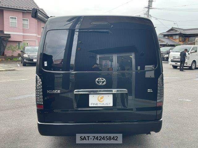 Toyota HIACE WAGON 2018-02 7219410-21