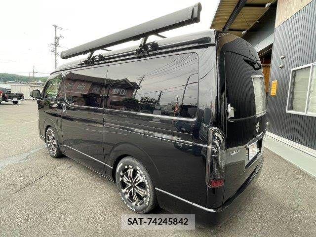 Toyota HIACE WAGON 2018-02 7219410-22
