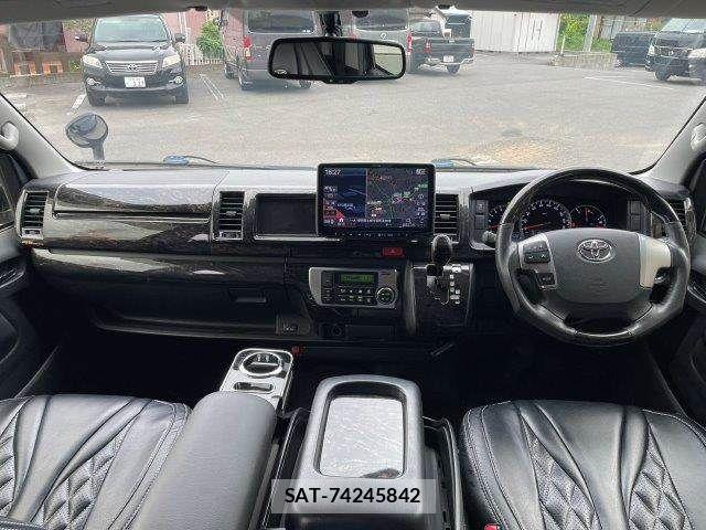 Toyota HIACE WAGON 2018-02 7219410-2