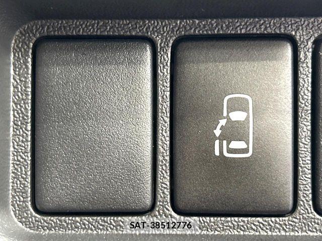 Toyota HIACE WAGON 2015-11 7219406-6