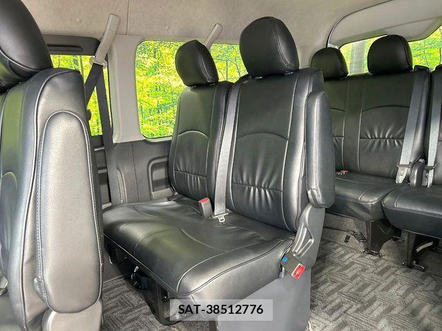 Toyota HIACE WAGON 2015-11 7219406-8