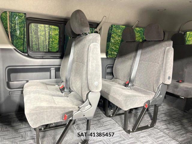 Toyota HIACE WAGON 2022-10 7219412-8