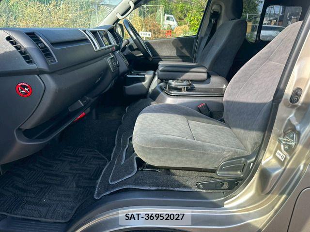 Toyota HIACE WAGON 2017-06 7250994-13