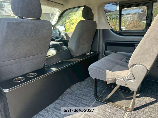 Toyota HIACE WAGON 2017-06 7250994-15