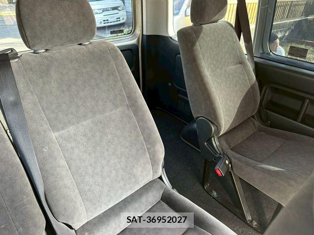 Toyota HIACE WAGON 2017-06 7250994-19