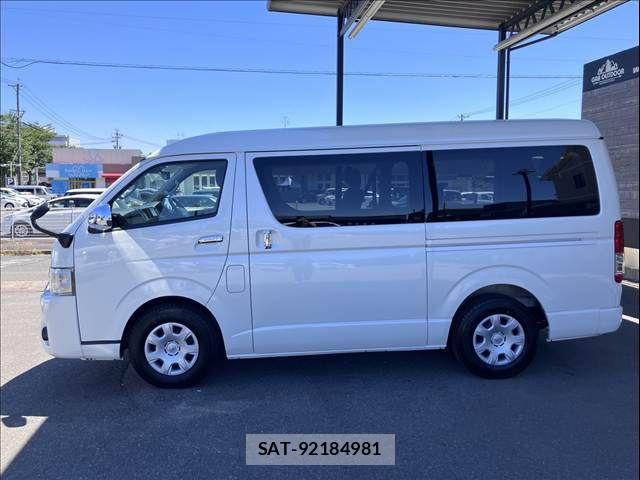 Toyota HIACE WAGON 2018-11 7327402-13