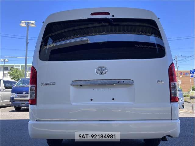 Toyota HIACE WAGON 2018-11 7327402-2