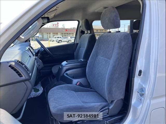 Toyota HIACE WAGON 2018-11 7327402-6