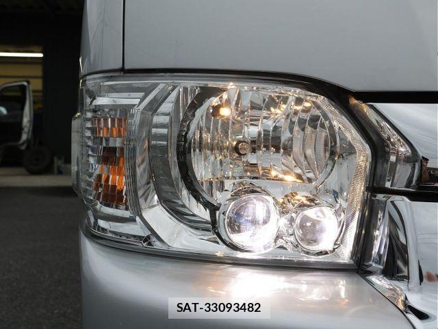 Toyota HIACE WAGON 2023-01 7327398-17