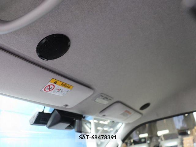 Toyota HIACE WAGON 2024-01 7327396-12