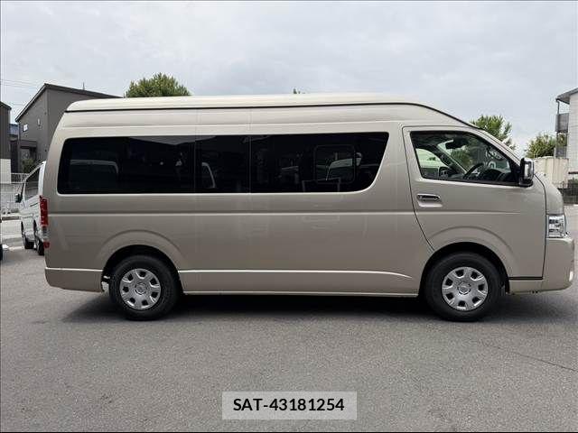 Toyota HIACE WAGON 2025-04 7327400-12