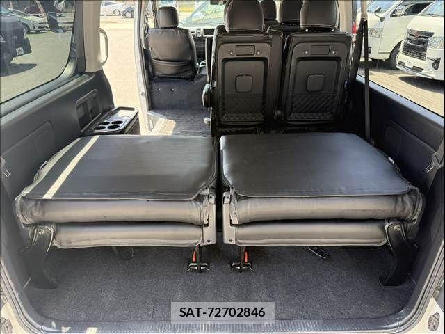 Toyota HIACE WAGON 2015-08 7327403-19