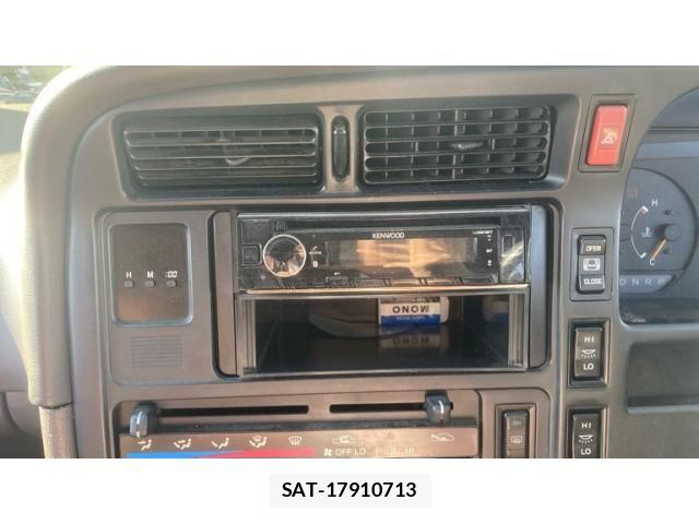Toyota HIACE WAGON 2000-02 7327412-13