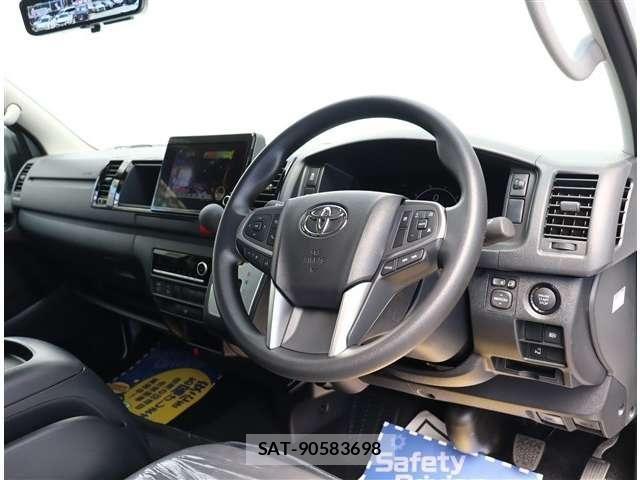 Toyota HIACE WAGON 2026-04 7327399-24