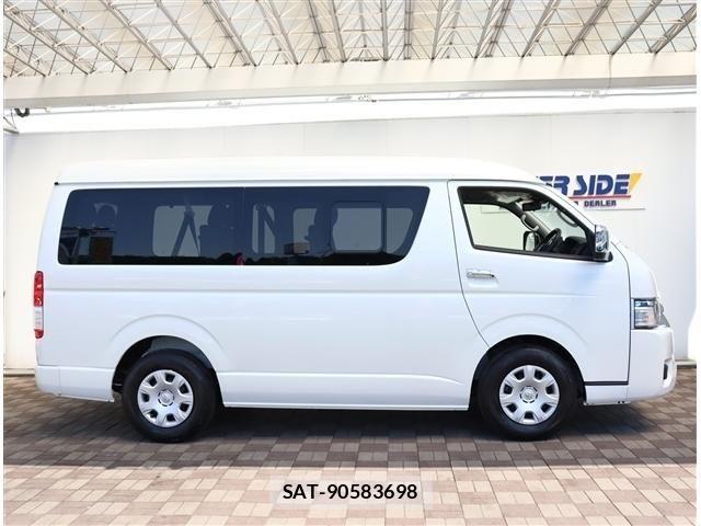 Toyota HIACE WAGON 2026-04 7327399-4