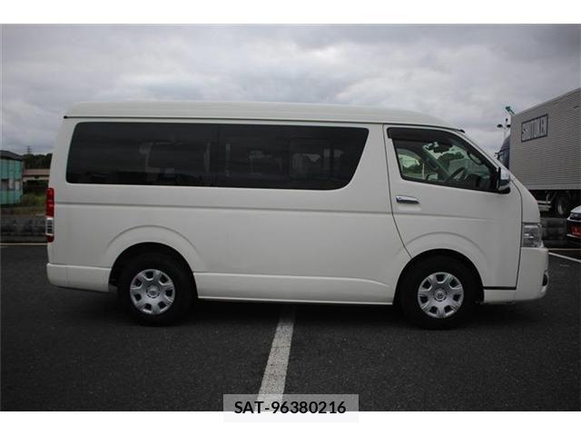 Toyota HIACE WAGON 2019-03 7358025-14