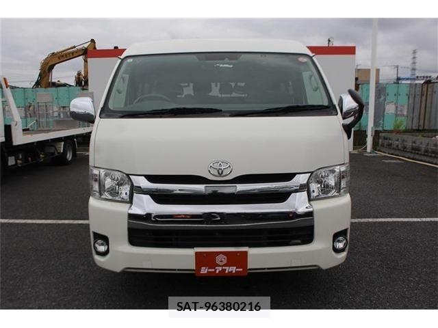 Toyota HIACE WAGON 2019-03 7358025-8