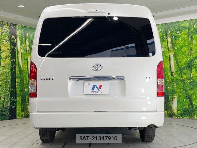 Toyota HIACE WAGON 2025-03 7358027-15