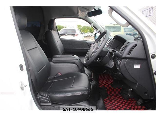 Toyota HIACE WAGON 2015-08 7358022-20