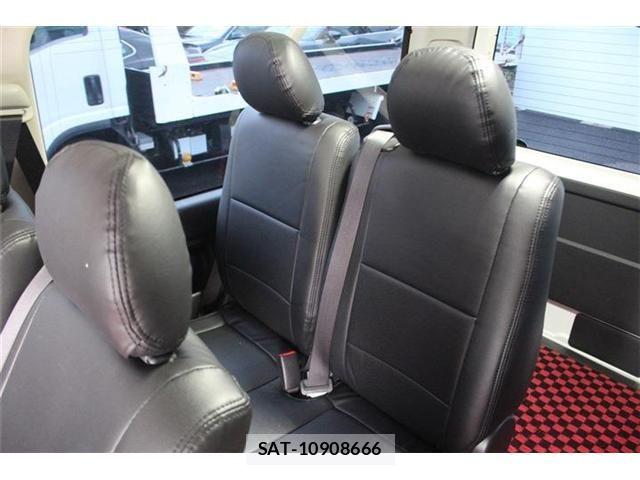 Toyota HIACE WAGON 2015-08 7358022-22
