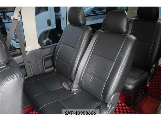 Toyota HIACE WAGON 2015-08 7358022-23