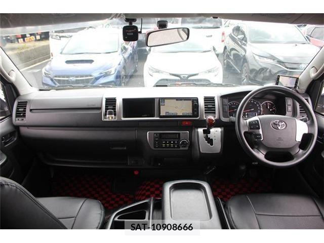 Toyota HIACE WAGON 2015-08 7358022-27