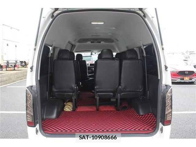 Toyota HIACE WAGON 2015-08 7358022-28