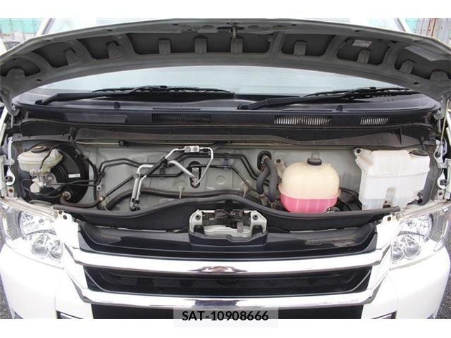 Toyota HIACE WAGON 2015-08 7358022-29