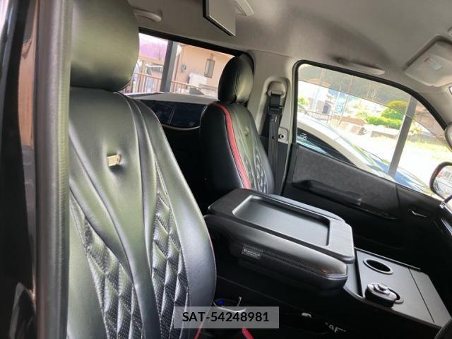 Toyota HIACE WAGON 2015-11 7454696-10