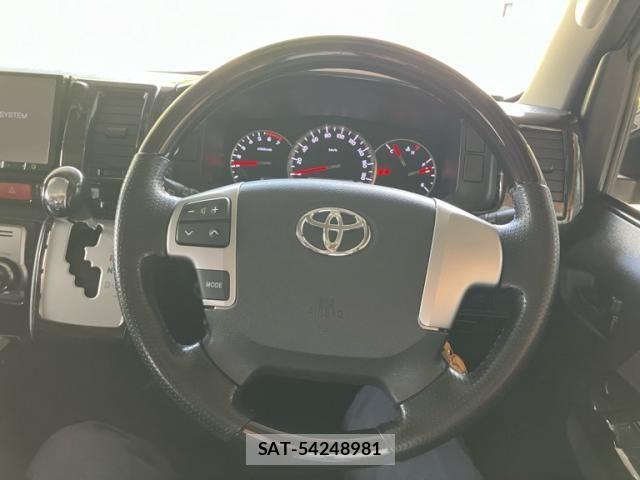 Toyota HIACE WAGON 2015-11 7454696-15
