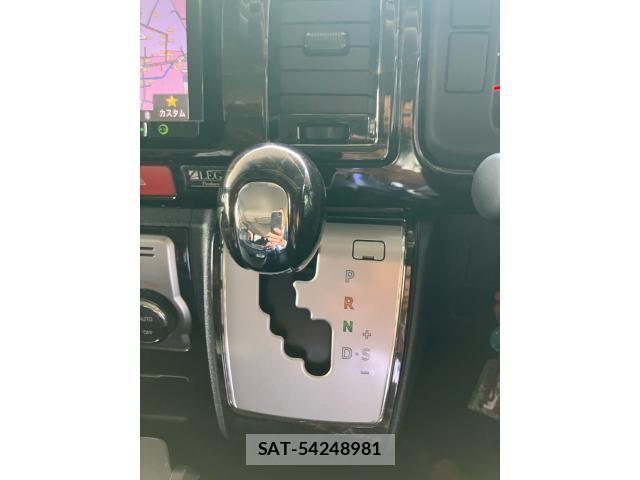 Toyota HIACE WAGON 2015-11 7454696-17