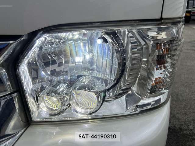 Toyota HIACE WAGON 2015-01 7500841-28