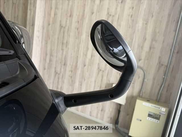 Toyota HIACE WAGON 2017-09 7500839-26