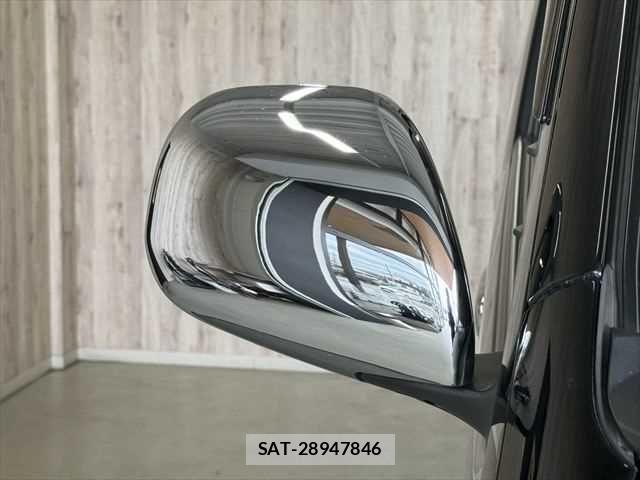 Toyota HIACE WAGON 2017-09 7500839-28