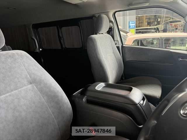 Toyota HIACE WAGON 2017-09 7500839-8