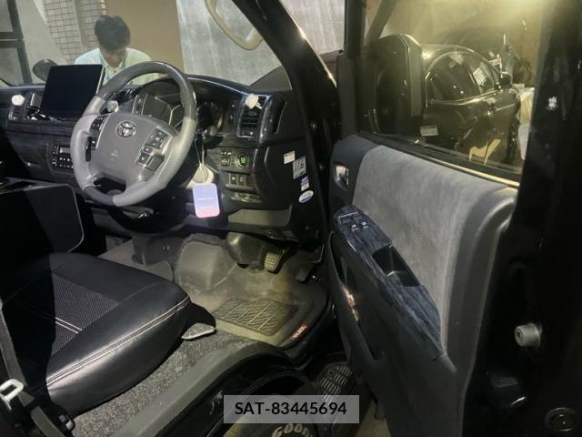 Toyota HIACE WAGON 2024-02 7500835-3