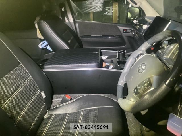 Toyota HIACE WAGON 2024-02 7500835-4