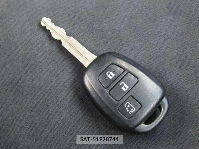 Toyota HIACE WAGON 2020-03 7500838-11