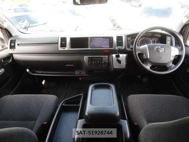 Toyota HIACE WAGON 2020-03 7500838-2
