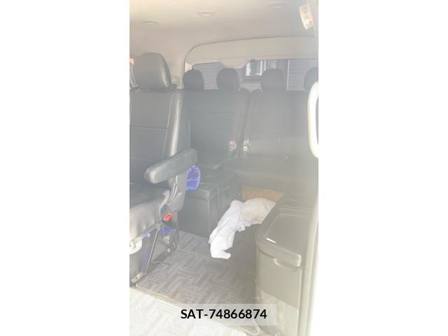 Toyota HIACE WAGON 2020-03 7508792-14