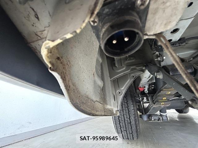 Toyota HIACE WAGON 2015-04 7616931-27