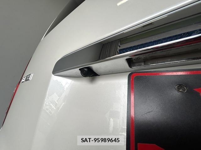 Toyota HIACE WAGON 2015-04 7616931-29