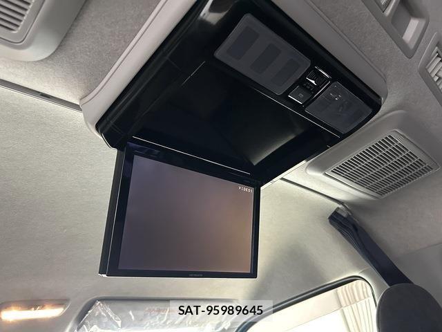 Toyota HIACE WAGON 2015-04 7616931-4