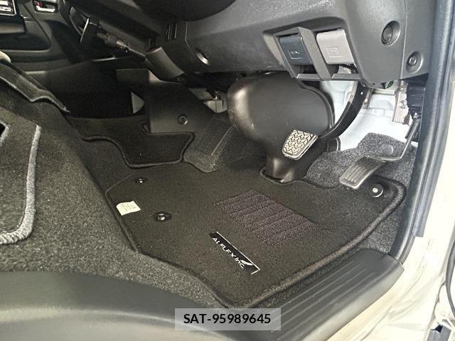 Toyota HIACE WAGON 2015-04 7616931-5