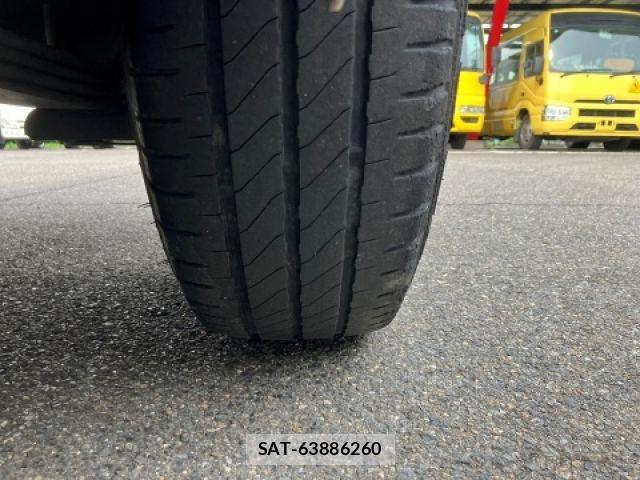 Toyota HIACE WAGON 2018-11 7616938-10