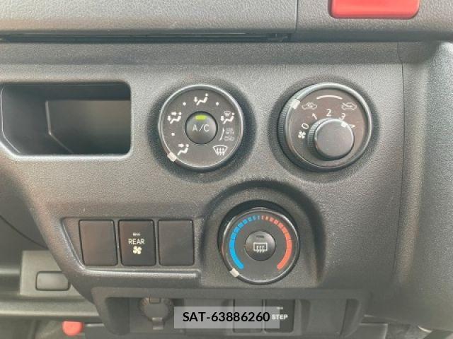 Toyota HIACE WAGON 2018-11 7616938-15